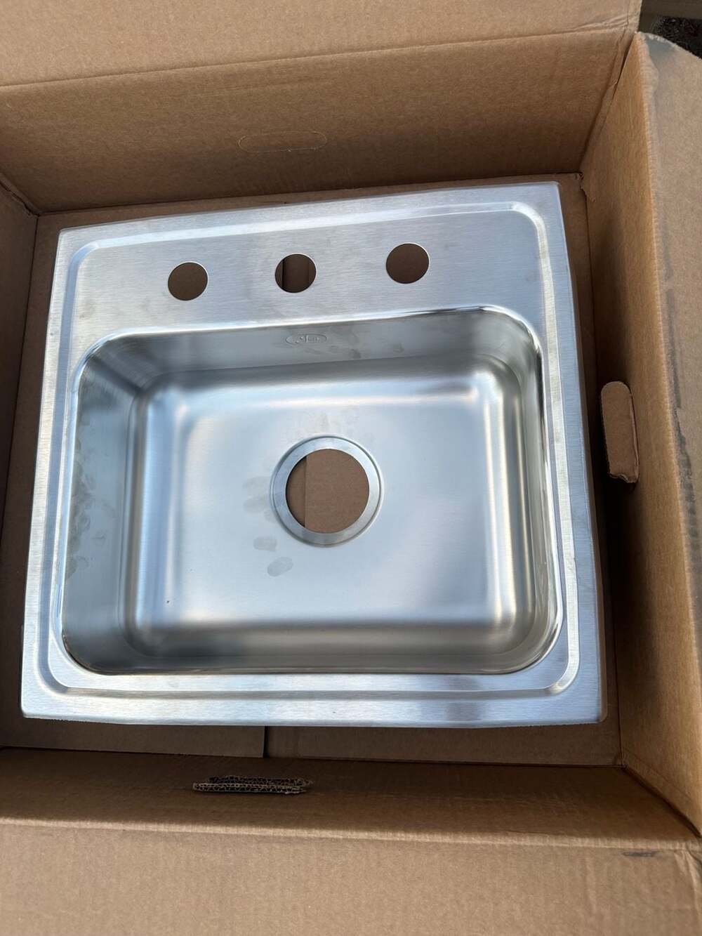 Just Manufacturing 19" x 18" x 5.5" Stainless Steel 3-Hole Single Bowl Drop-in A